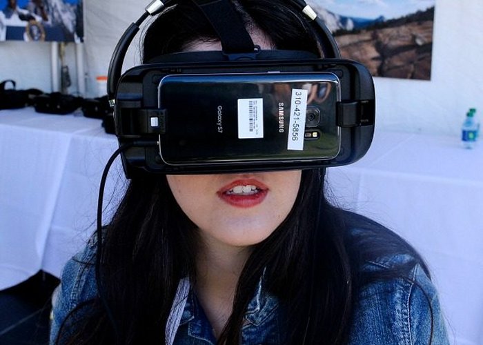 London College on Communication Launches Degree in Virtual Reality Design